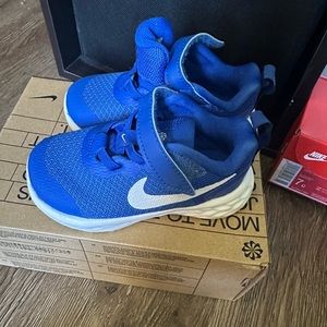 Size 6c toddler Nike sneakers